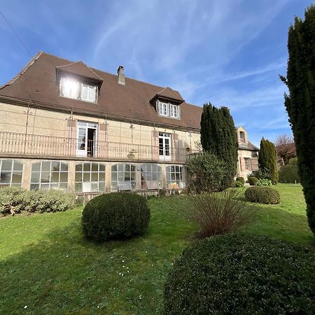 Maison De La Source Genis Exterior foto
